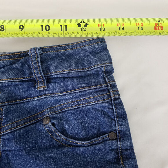 Blue Spice Denim Shorts Juniors 3 Blue Jean Low Rise Triple Button Medium Wash - Picture 3 of 12